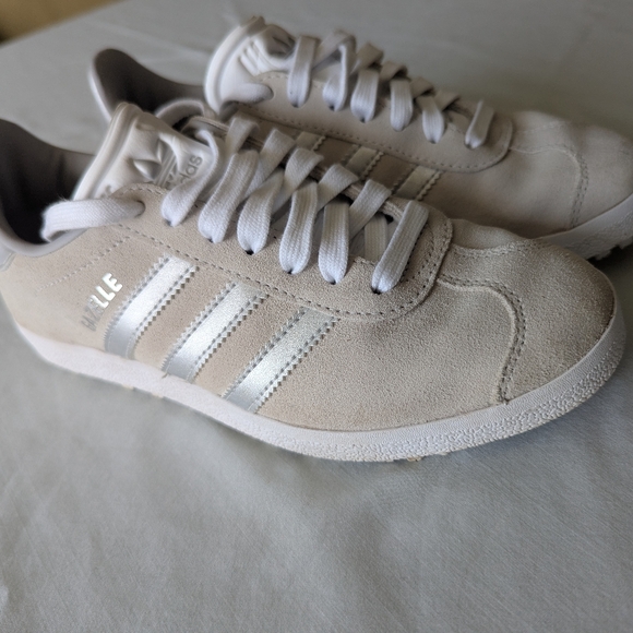 Adidas Gazelle Women's Spikeless Golf Shoes - Picture 12 of 16